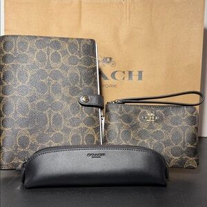 Coach Signature Set